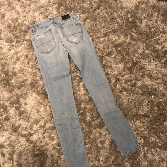 AEO hi rise jegging light wash distressed jeans - Picture 6 of 6